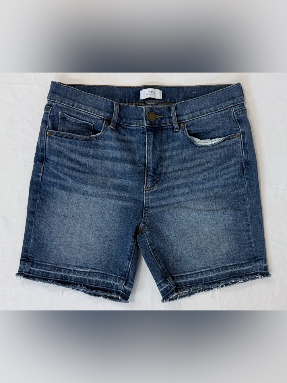Loft  6" Denim Shorts Medium Wash Frayed Hem Womens Size 4